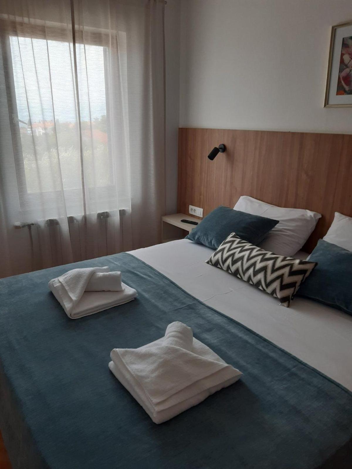 Apartments Cerovic Malinska Extérieur photo