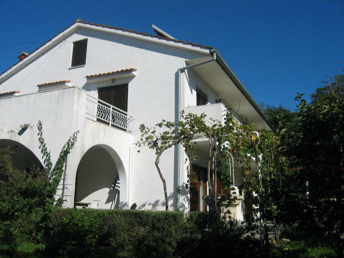 Apartments Cerovic Malinska Extérieur photo